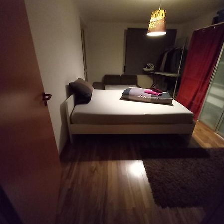 Tolle Private 2-Zimmer Wohnung Im Szene Bezirk Berlin-Friedrichshain Екстериор снимка