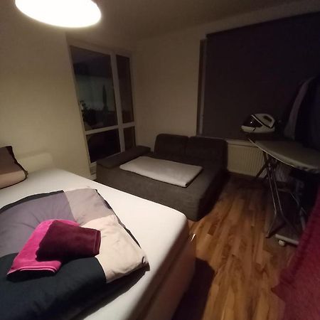 Tolle Private 2-Zimmer Wohnung Im Szene Bezirk Berlin-Friedrichshain Екстериор снимка